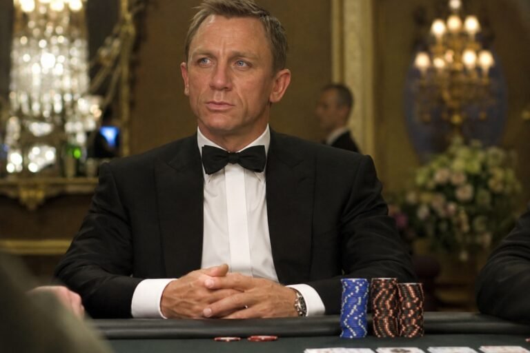 Casino Royale qui joue dans le film